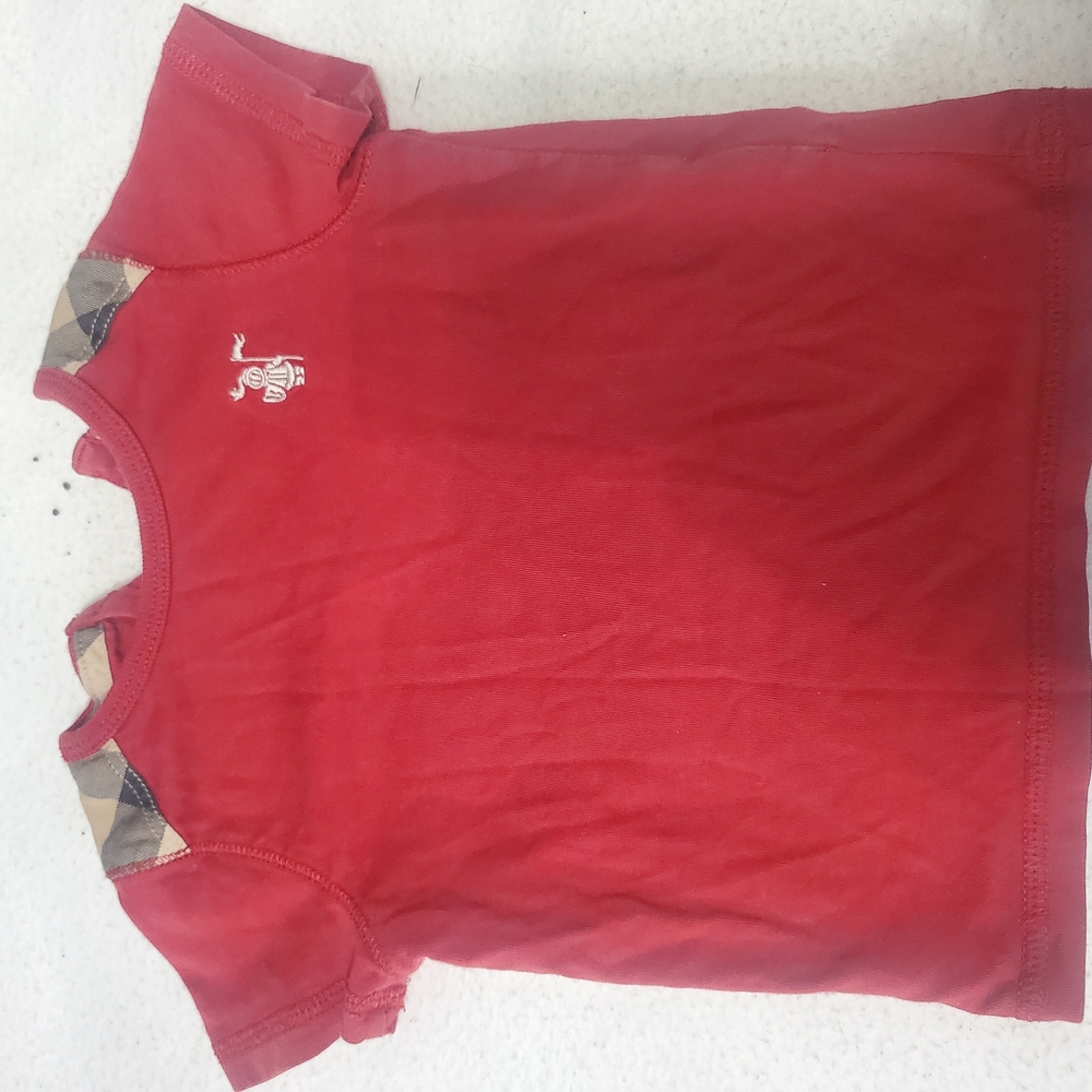 Tag Says 9M Fits More Like 6M Red Kids T-Shirt